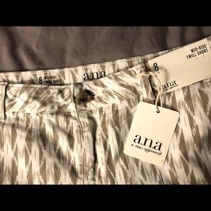 NWT! a.n.a. SHORTS!
